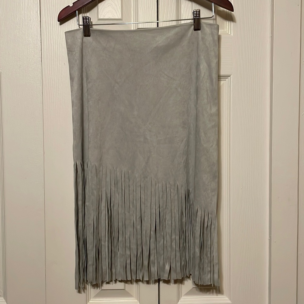 BB Dakota Bevello Jesper Fringe Skirt NWT size 8